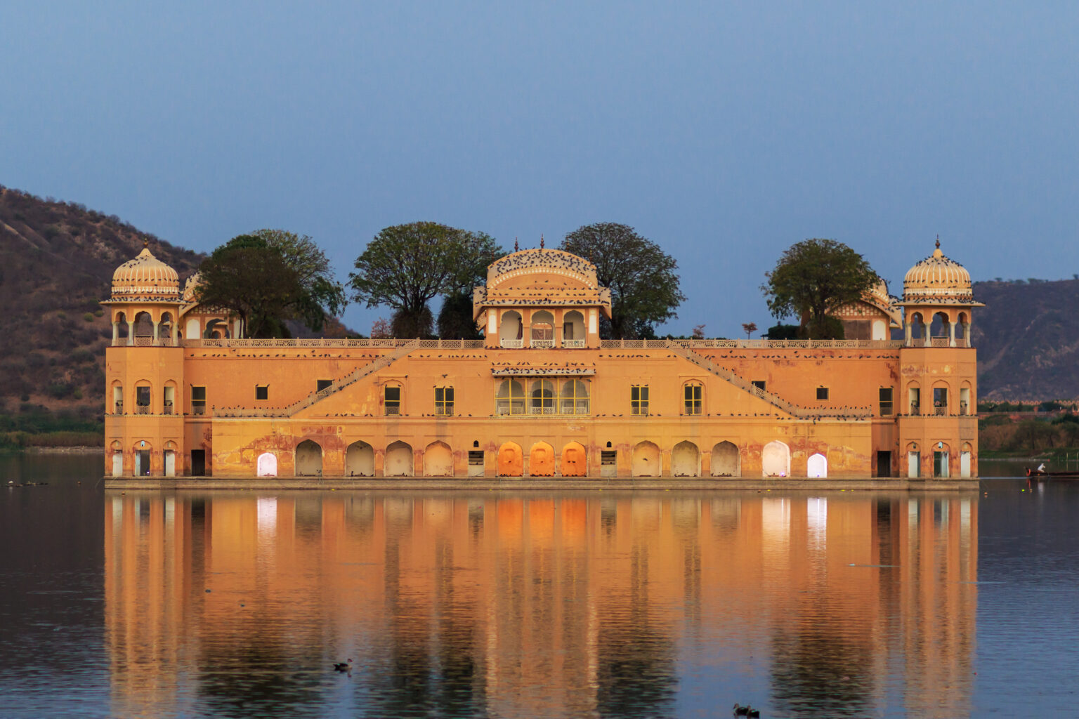 Jal Mahal Jaipur: A stunning architectural wonder surrounded by water